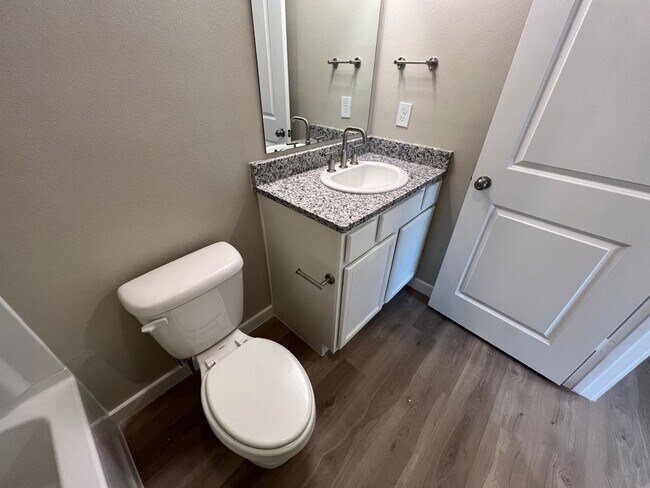Building Photo - NEW 3 Bedroom In Harvest Development In Wo...
