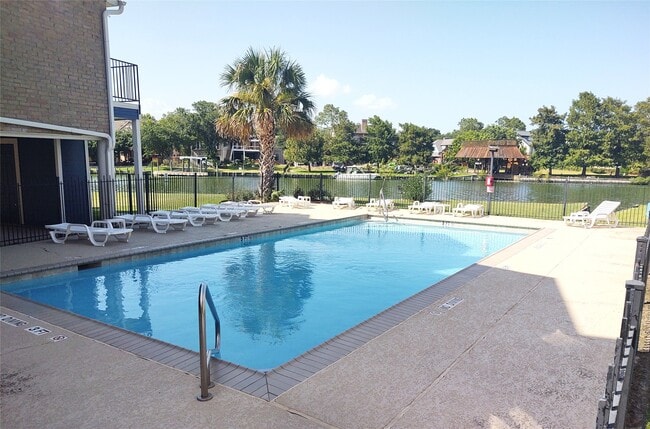 Building Photo - 18519 Egret Bay Blvd