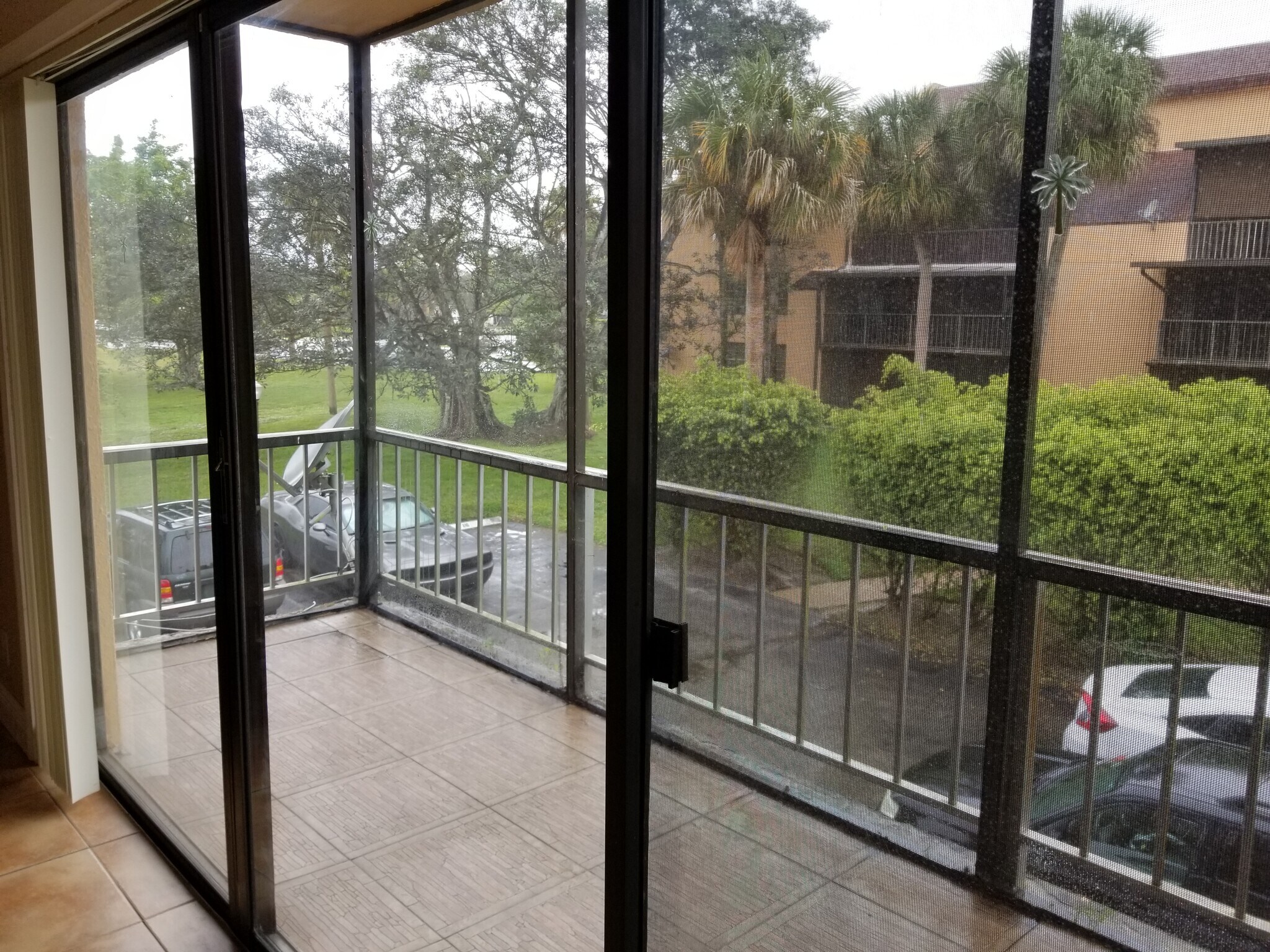 Building Photo - 430 Commodore Dr