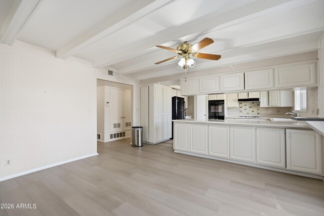 Building Photo - 6311 N 74th St