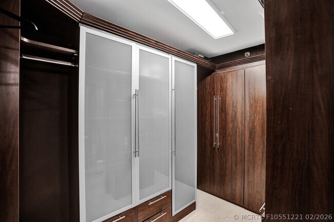 Building Photo - 1361 S Ocean Blvd