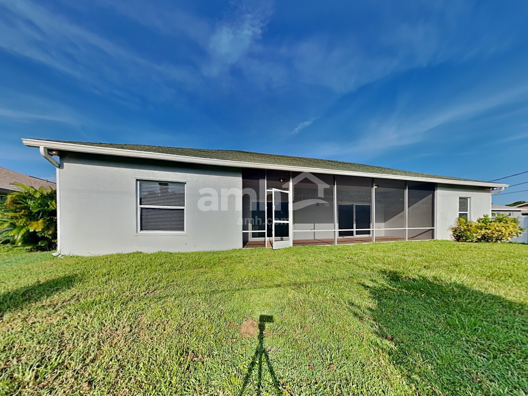 Building Photo - 1943 SW Brisbane St