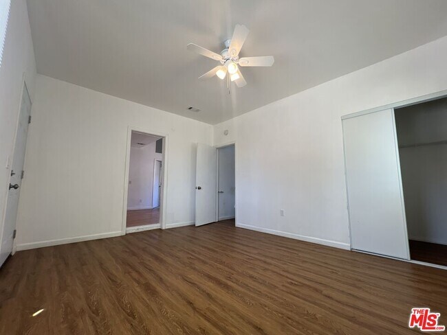 Building Photo - 659 Periwinkle Ln
