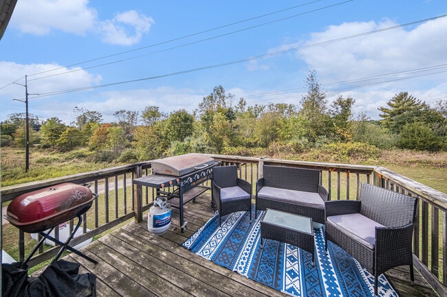 Building Photo - 10497 S Jackson Rd