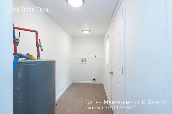 Building Photo - 3998 Deer Trail