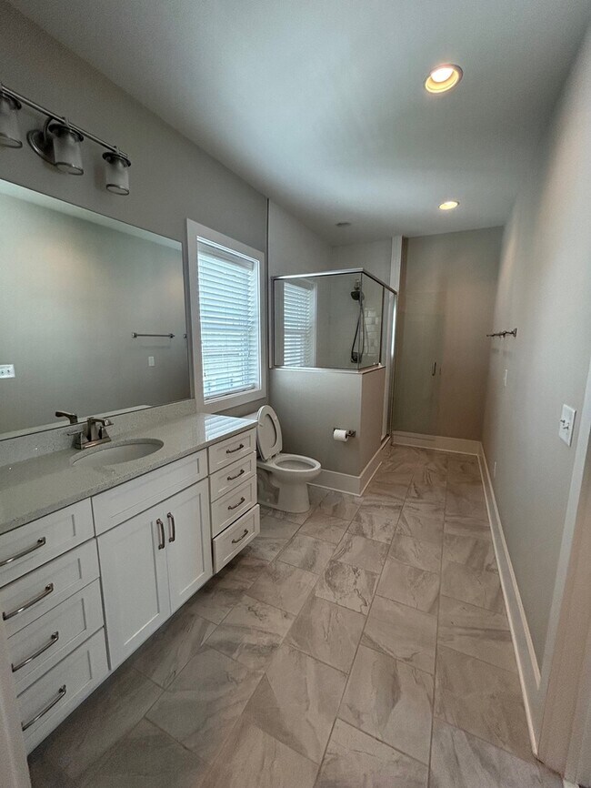 Building Photo - Stunning Home in Melrose 12 South Area...D...