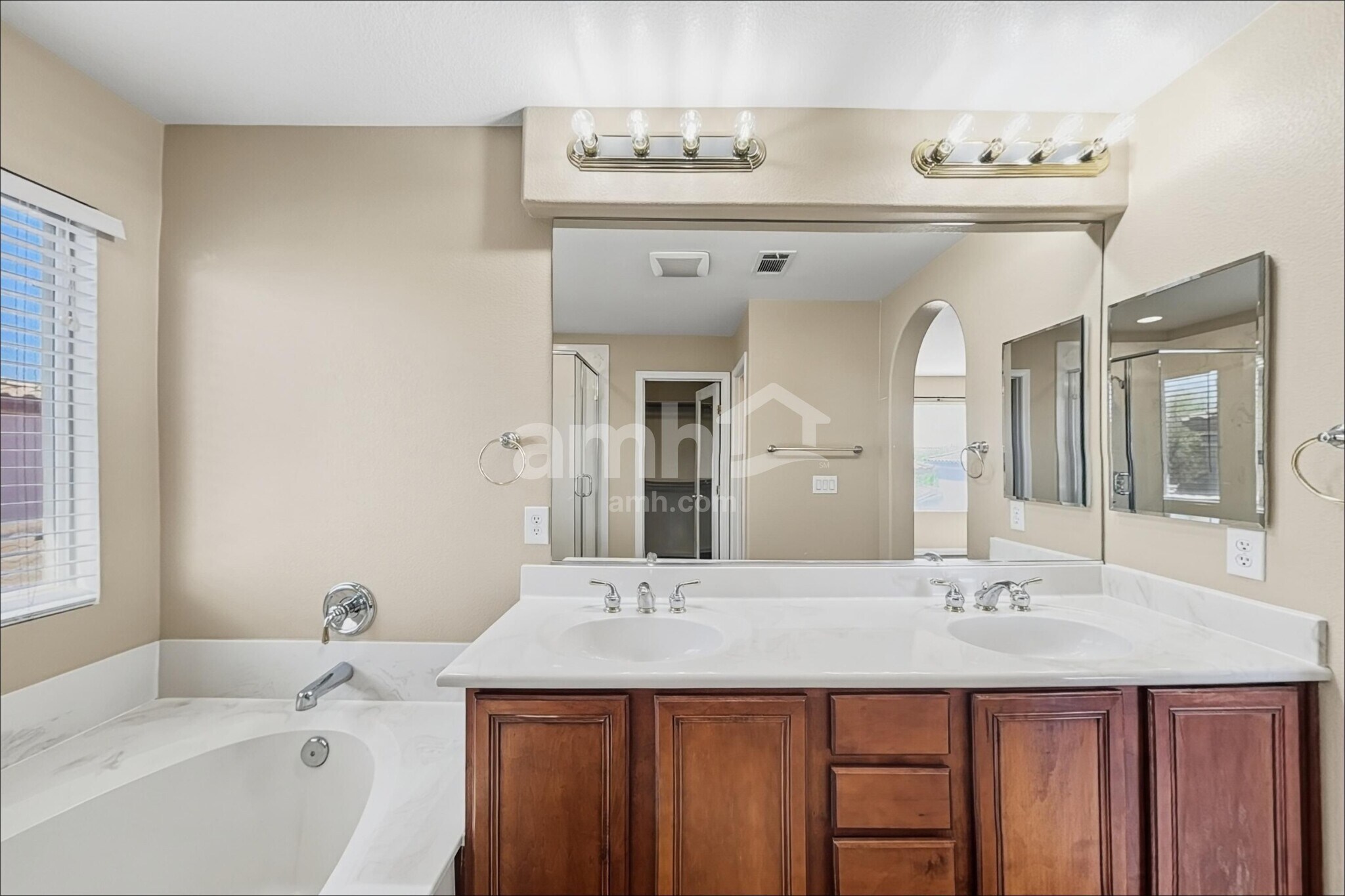 Building Photo - 9866 Lanzarote Ct