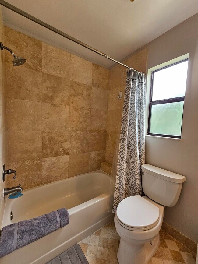 Building Photo - 3375 Jaywood Terrace
