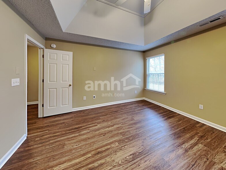 Building Photo - 182 Bonnie Woods Dr