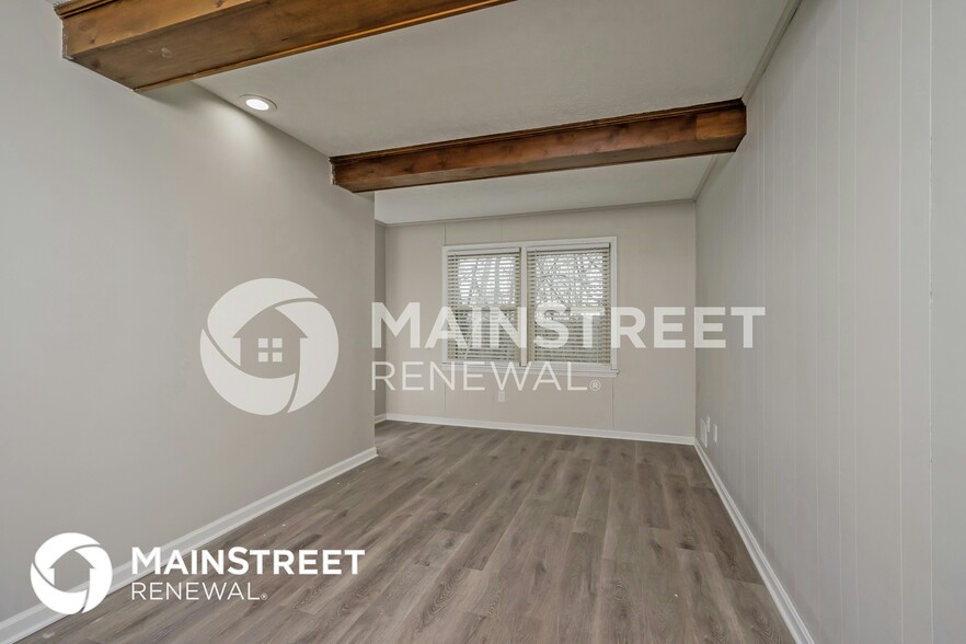 Building Photo - 9109 Lakeridge Dr