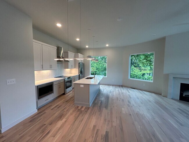 Building Photo - Amazing New Construction North Nashville!