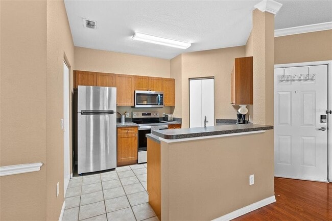 Building Photo - 2141 Portofino Pl