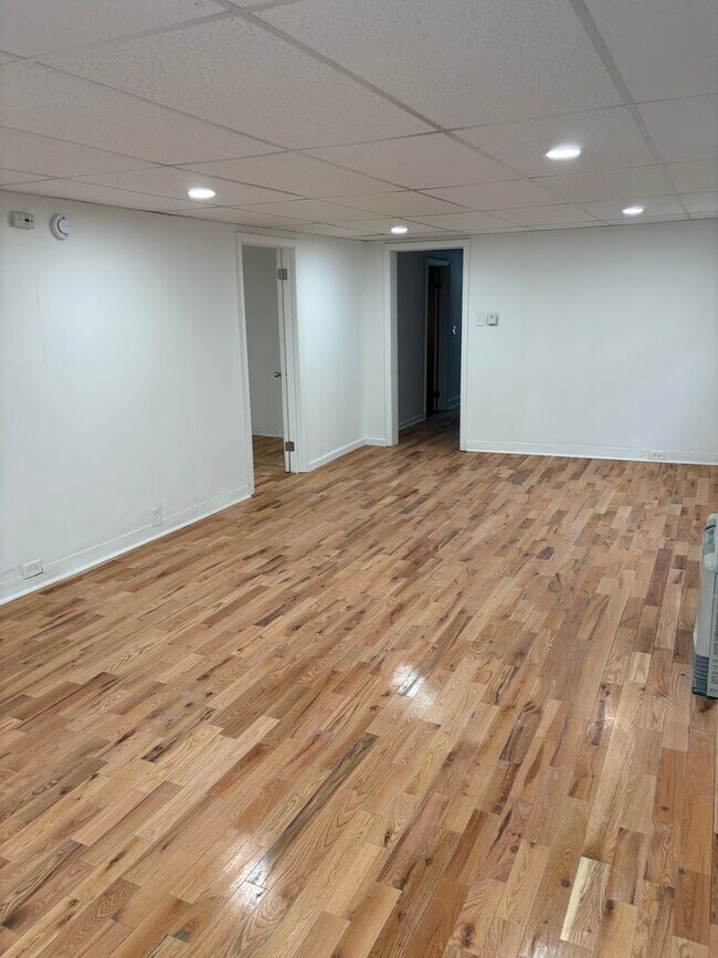 Building Photo - 10 Congress St