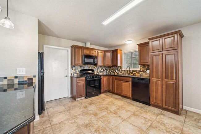 Building Photo - 4701 Frontier Dr