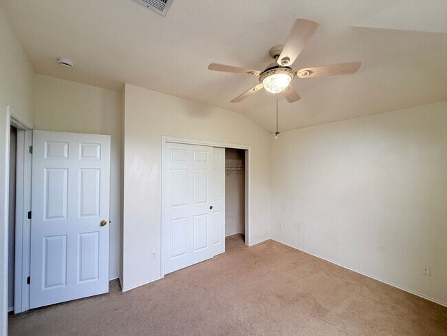 Building Photo - 3 BEDROOMS + AN OFFICE, 3 FULL BATHROOMS -  LIGHT AND BRIGHT INSIDE