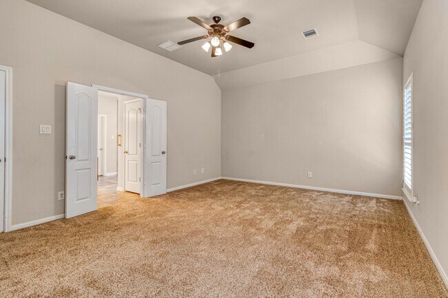 Building Photo - 8707 Roswell Ridge