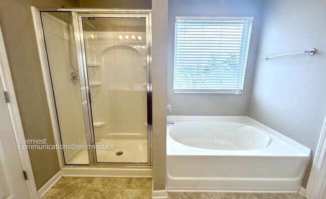 Building Photo - 5057 Falling Water Rd