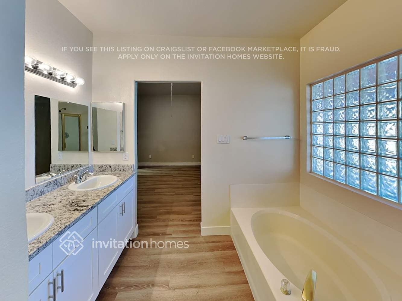 Building Photo - 710 S Catalina St