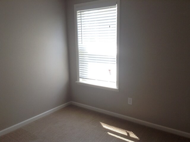 Building Photo - 10261 Sunvista Ct