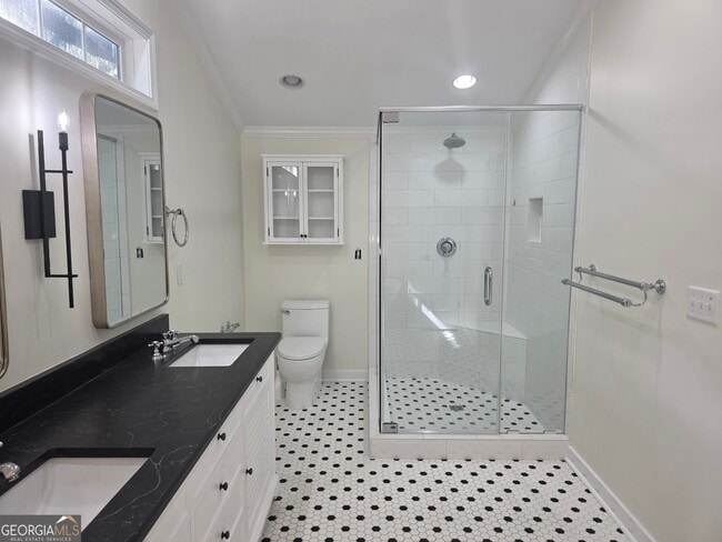 Building Photo - 807 Pound Rd