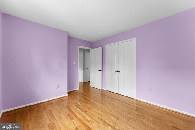 Building Photo - 901 Holly Creek Dr