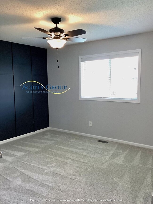 Building Photo - 3BR, 2 1/2 BA Single Family Home in Elk River