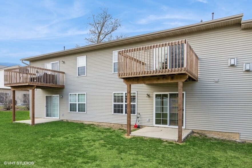 Building Photo - 140 Jefferson Ln