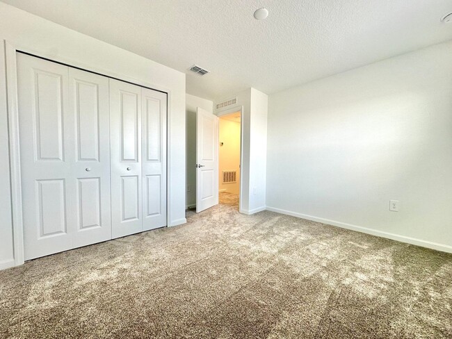 Building Photo - Modern Comfort Meets Community Living in K...