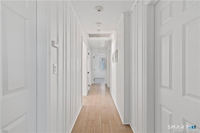 Building Photo - 8 Bel Aire Manor