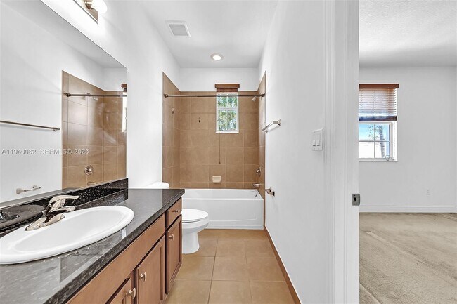 Building Photo - 908 SW 147th Ave