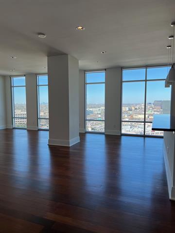 Building Photo - 8066 Park Ln