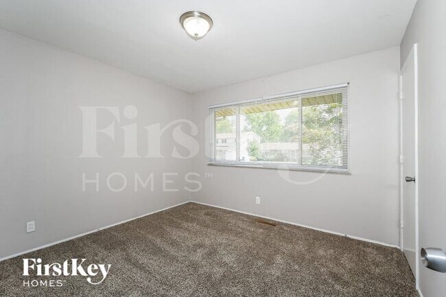 Building Photo - 1335 Pepperhill Dr