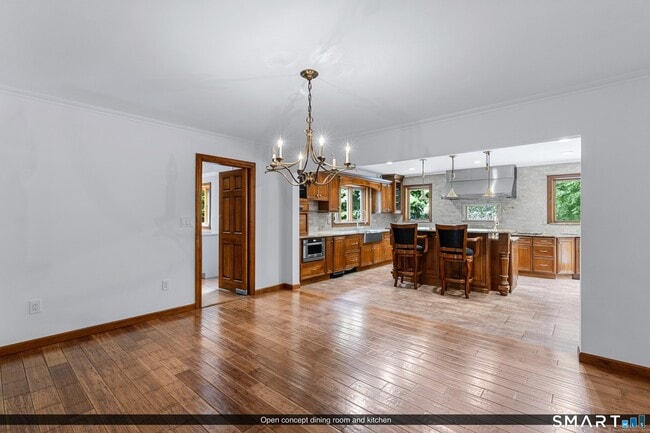 Building Photo - 190 E Rocks Rd