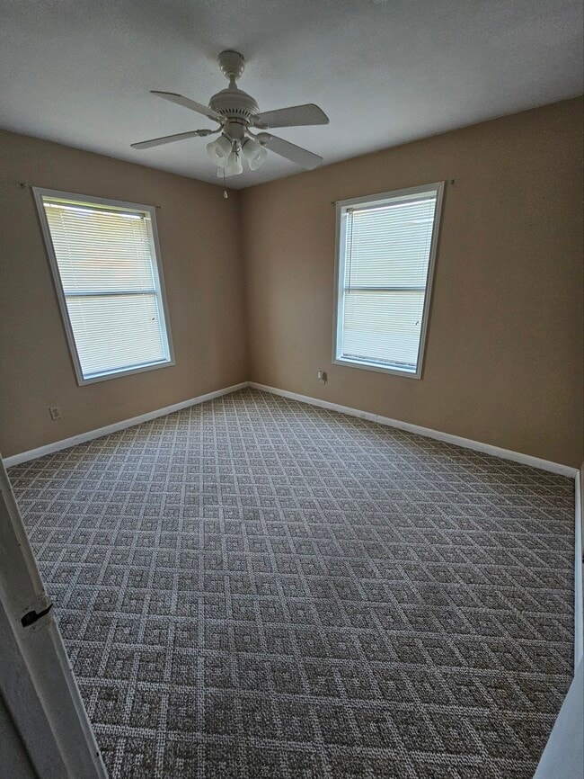 Building Photo - 1128 S Shireview Cir