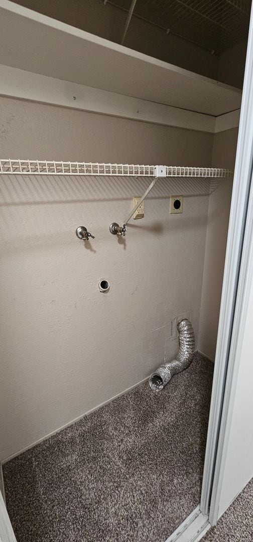 Building Photo - 715 Mikkelsen Dr