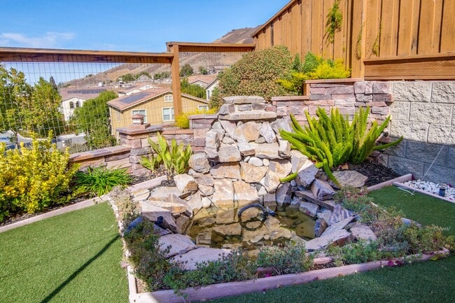 Building Photo - Gorgeous and Very Spacious Home - 3BR 2.5 BA in  San Jose - This is a MUST SEE!!!