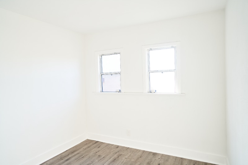 Building Photo - 606 E Realty St