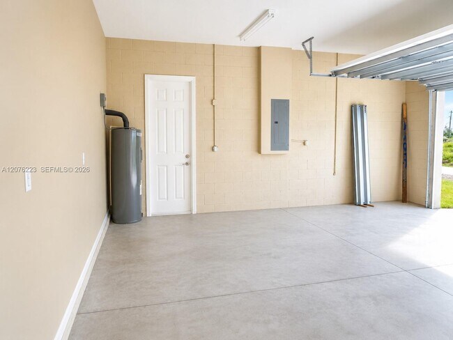 Building Photo - 1109 Kraft St