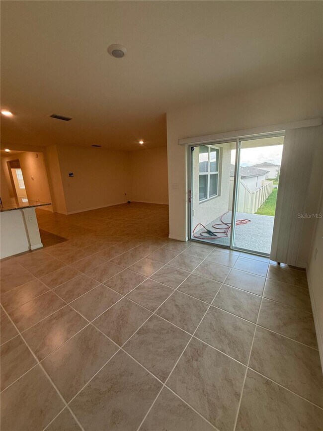 Building Photo - 2109 Doe Run Dr