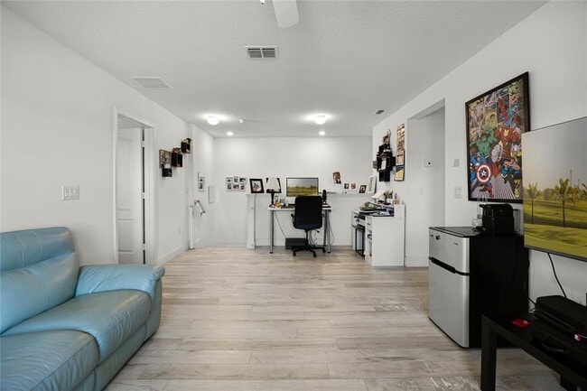 Building Photo - 6024 Soter Ln