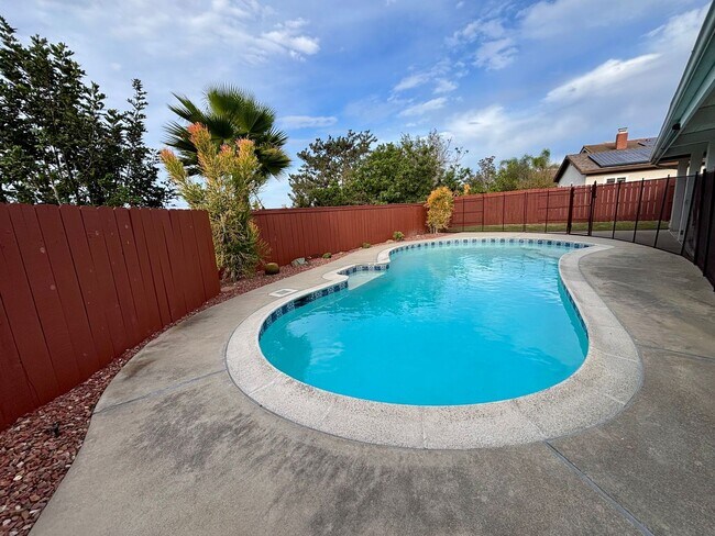 Building Photo - Spacious 4BR San Diego Home with Private Pool