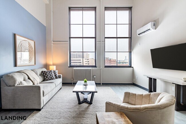 Building Photo - 55 Elm St