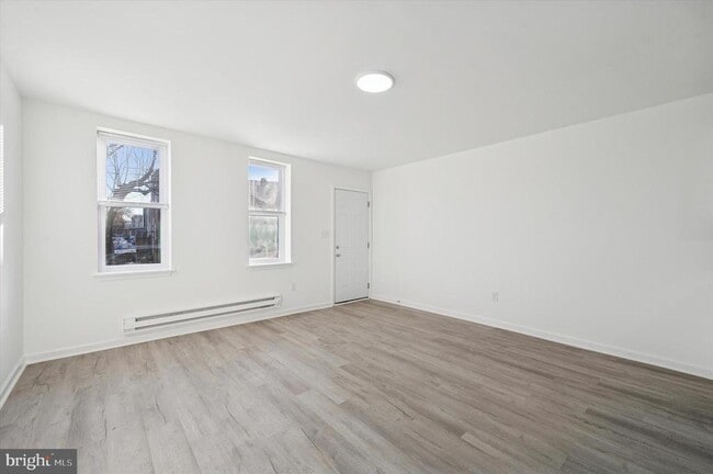 Building Photo - 3121 W Cumberland St