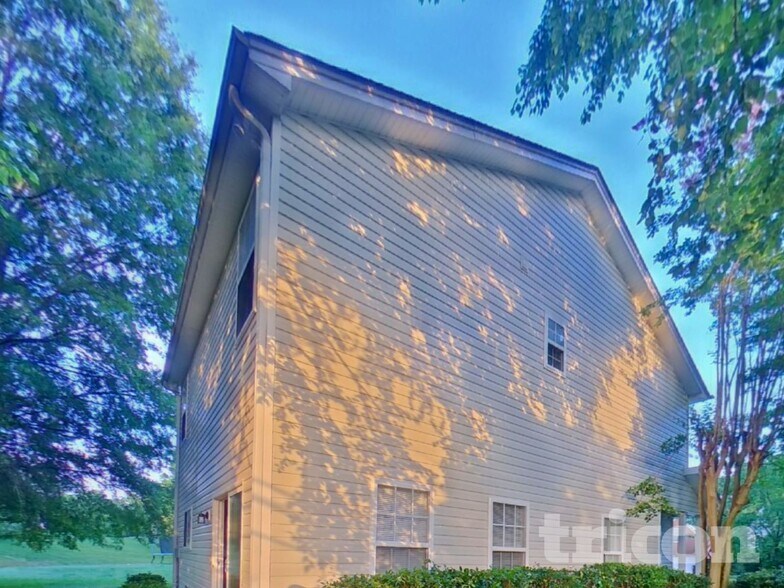 Building Photo - 13706 Traherne Ct