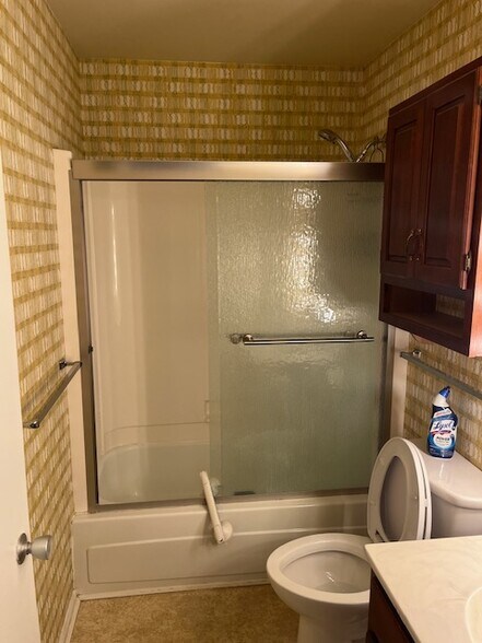 Building Photo - 234 Crocker Dr