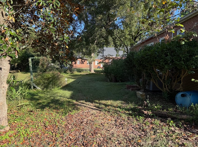 Building Photo - 3 Bedroom Ranch - Charming Country Living ...