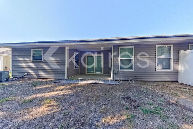 Building Photo - 121 Cottage Grove Rd