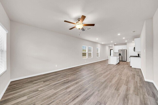 Building Photo - 417 Martell Rd