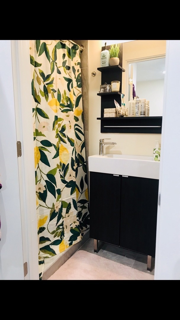 Building Photo - 2844 W Stiles St