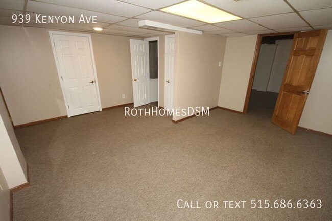 Building Photo - 939 Kenyon Ave